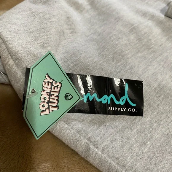 Men’s Crewneck sweater. Diamond Supply Co. Looney Tunes. New. - Picture 5 of 6